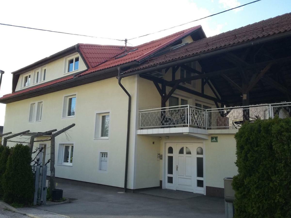Vila Bbq Ljubljana Eksteriør bilde
